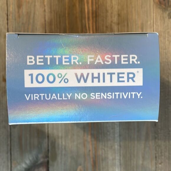 Crest Whitening Emulsions Kit - Picture 6 of 7